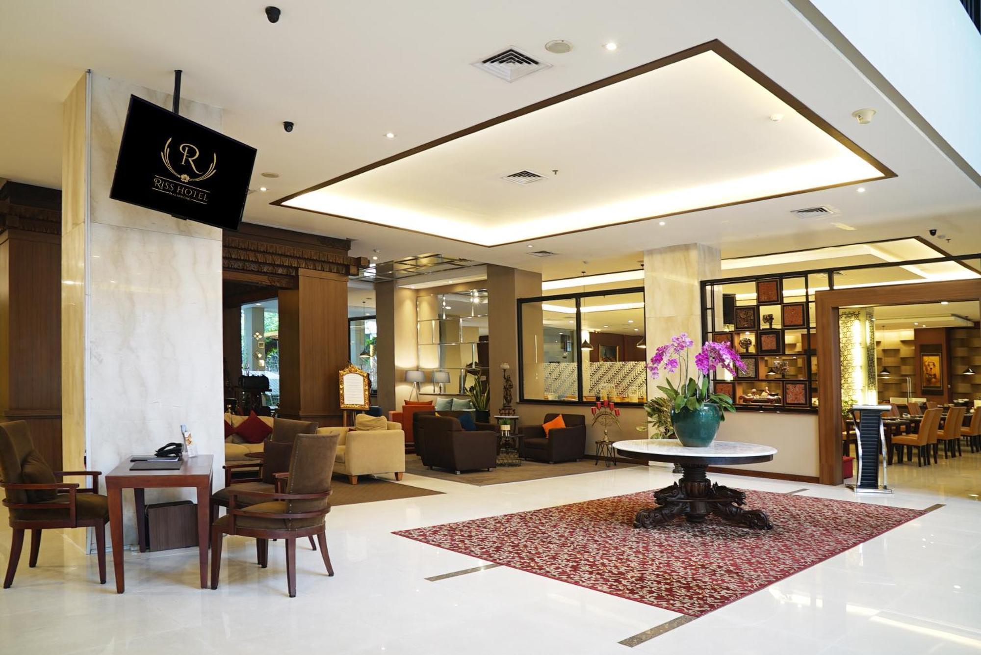 Riss Hotel Malioboro Yogyakarta Exteriör bild