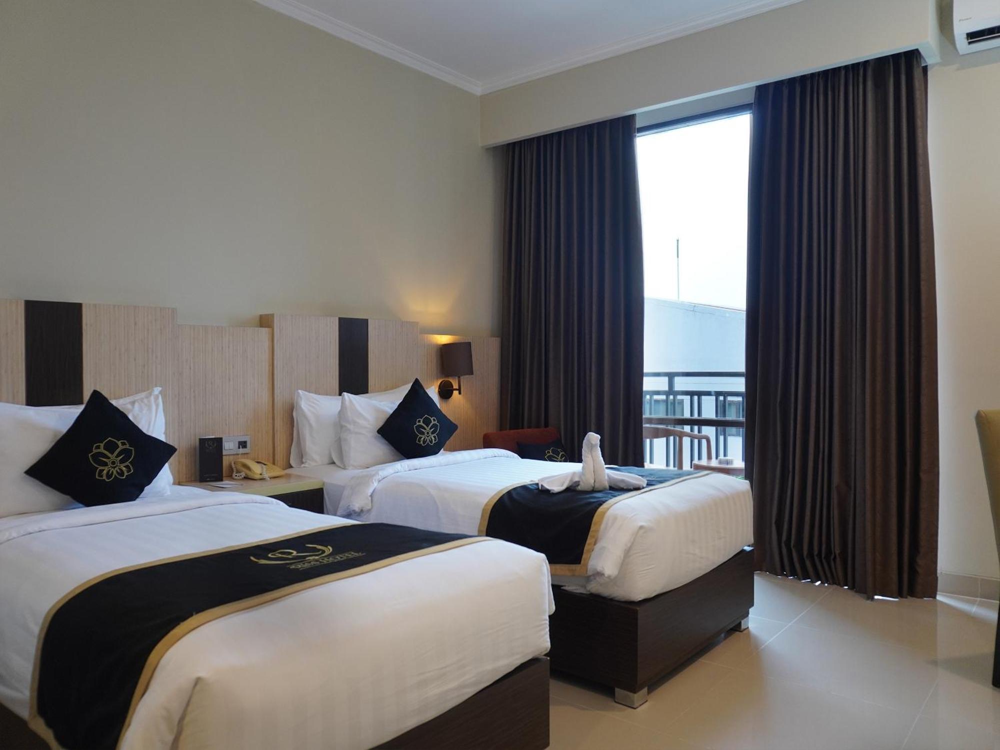 Riss Hotel Malioboro Yogyakarta Exteriör bild