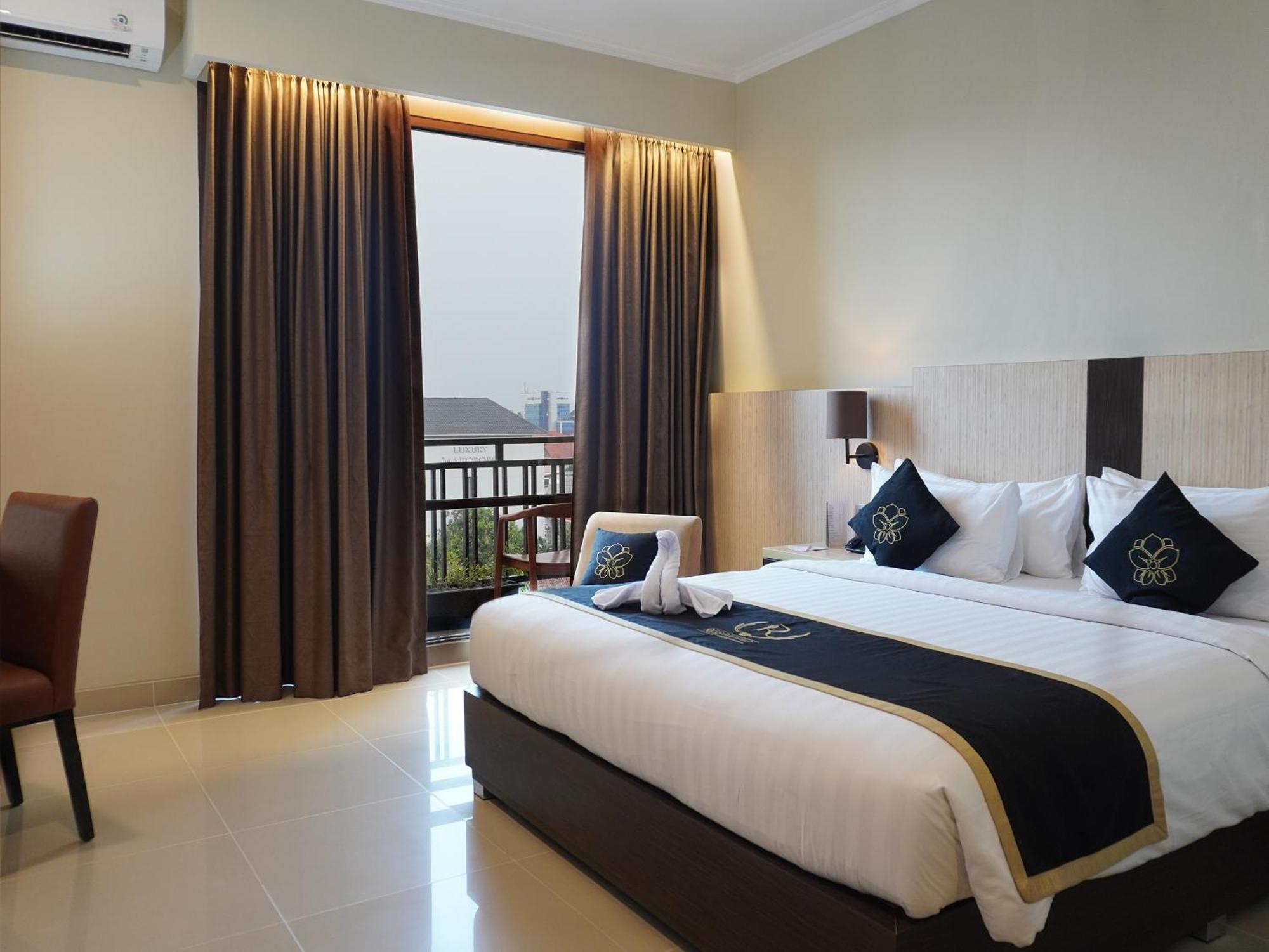 Riss Hotel Malioboro Yogyakarta Exteriör bild